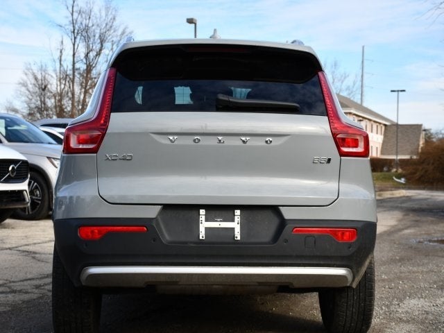 2025 Volvo XC40 B5 Plus Bright Theme