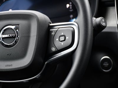 2025 Volvo XC40 B5 Plus Bright Theme