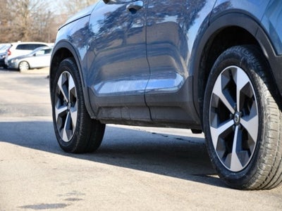 2025 Volvo XC40 B5 Plus Bright Theme