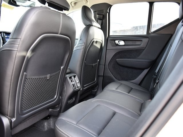 2025 Volvo XC40 B5 Plus Bright Theme