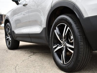 2025 Volvo XC40 B5 Core