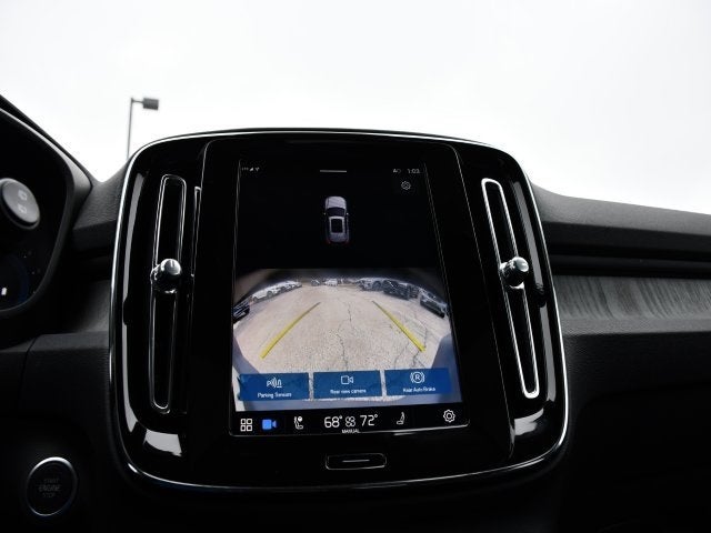 2025 Volvo XC40 B5 Core