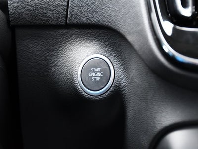 2025 Volvo XC40 B5 Core