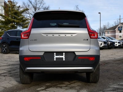 2025 Volvo XC40 B5 Core