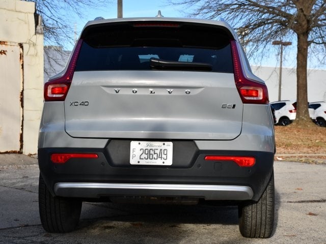 2025 Volvo XC40 B5 Core