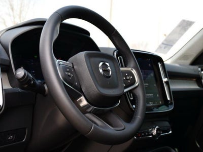 2025 Volvo XC40 B5 Core