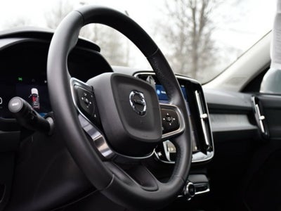 2025 Volvo XC40 B5 Core