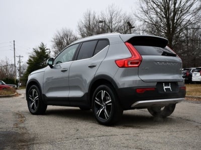2025 Volvo XC40 B5 Core