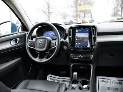 2025 Volvo XC40 B5 Core