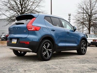 2025 Volvo XC40 B5 Core