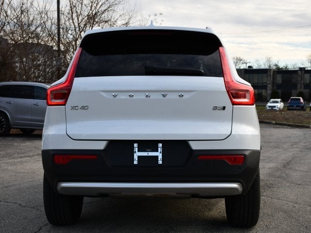 2025 Volvo XC40 B5 Core