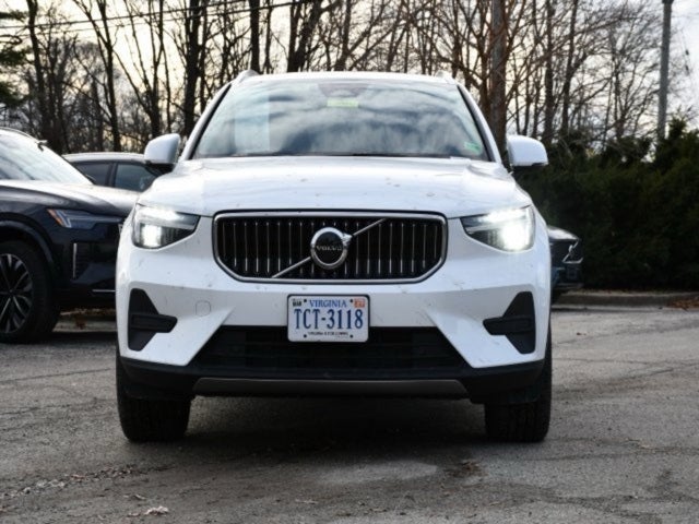 2025 Volvo XC40 B5 Core