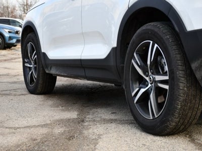2025 Volvo XC40 B5 Core