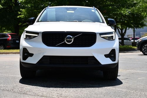 2023 Volvo XC40 B5 Plus Dark Theme