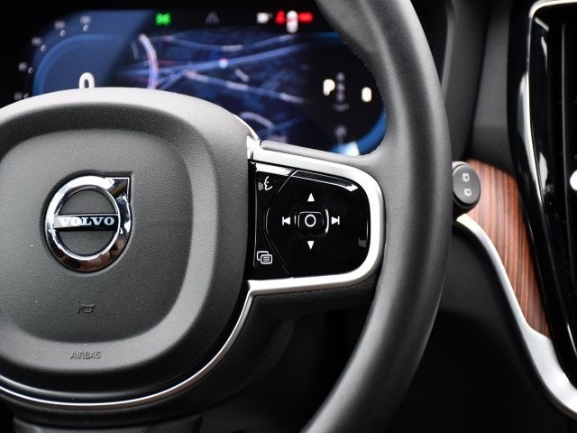 2025 Volvo V60 Cross Country B5 Plus