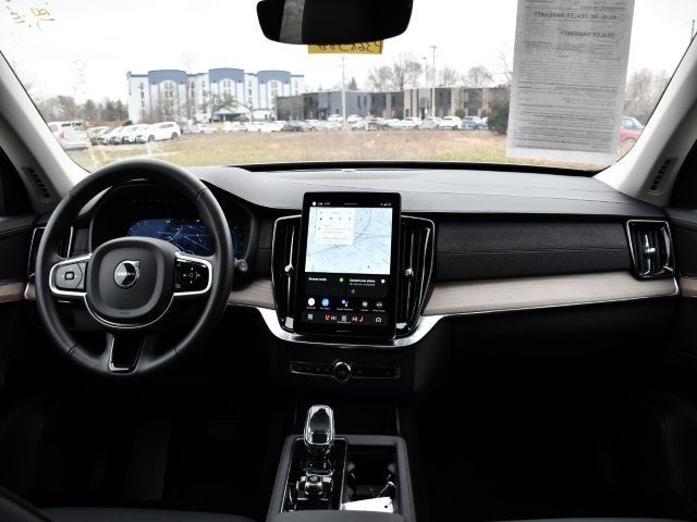 2025 Volvo XC90 B5 Plus 2025.5