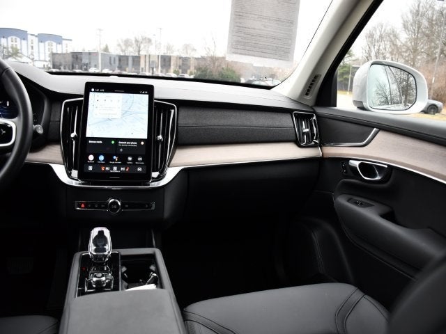 2025 Volvo XC90 B5 Plus 2025.5