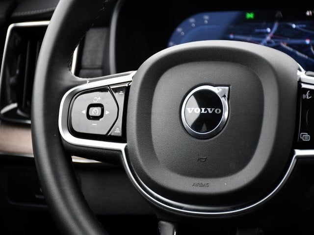 2025 Volvo XC90 B5 Plus 2025.5