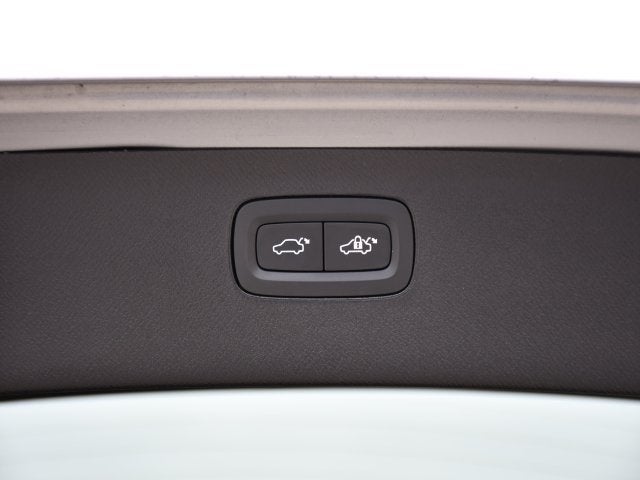 2025 Volvo XC90 B5 Plus 2025.5