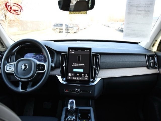 2025 Volvo XC90 B5 Plus 2025.5