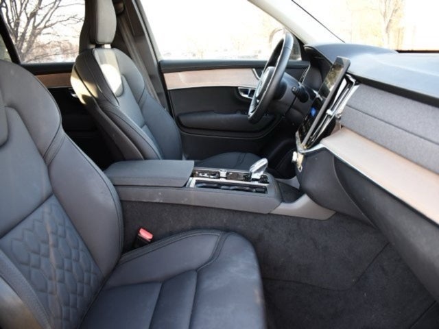 2025 Volvo XC90 B5 Plus 2025.5