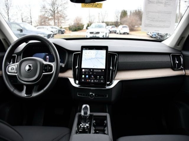 2025 Volvo XC90 B5 Plus 2025.5