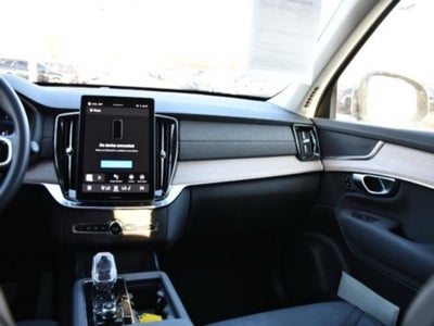 2025 Volvo XC90 B5 Plus 2025.5