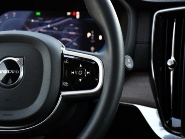 2025 Volvo XC90 B5 Plus 2025.5