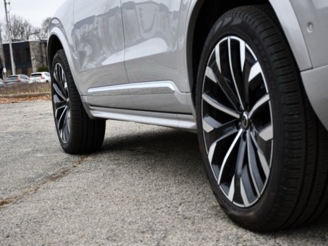 2025 Volvo XC90 B5 Plus 2025.5