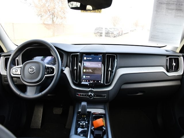 2025 Volvo XC60 B5 Plus