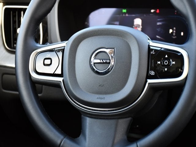 2025 Volvo XC60 B5 Plus