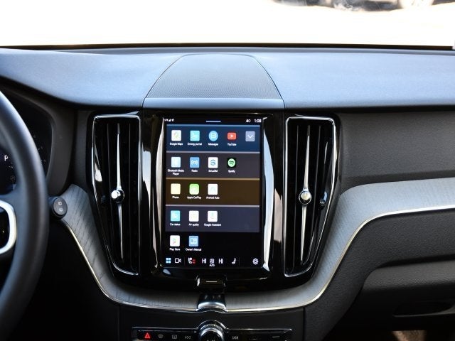 2025 Volvo XC60 B5 Plus