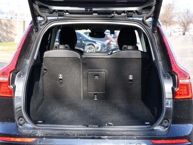 2025 Volvo XC60 B5 Plus