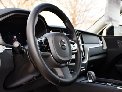 2025 Volvo XC60 B5 Plus
