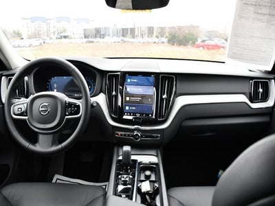 2025 Volvo XC60 B5 Plus