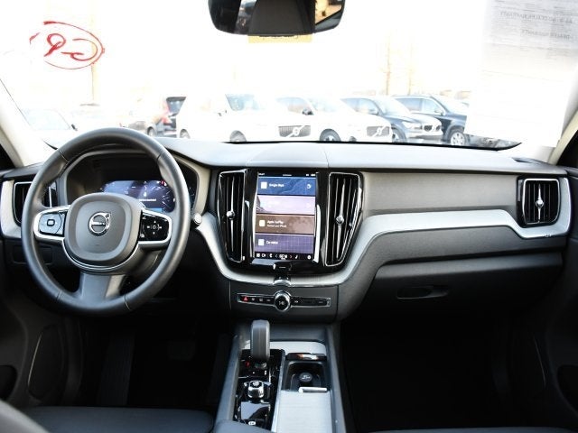 2025 Volvo XC60 B5 Plus