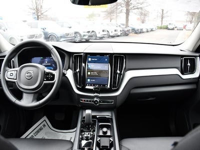 2025 Volvo XC60 B5 Plus