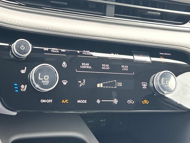 2027 INFINITI QX60 LUXE