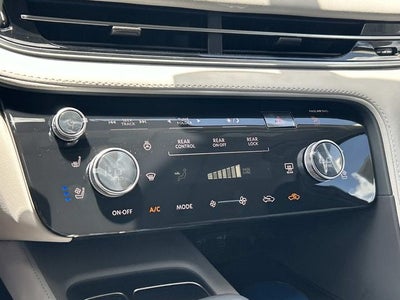 2027 INFINITI QX60 LUXE