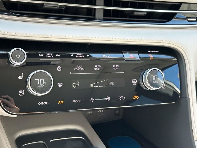2027 INFINITI QX60 LUXE