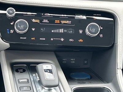 2027 INFINITI QX60 LUXE