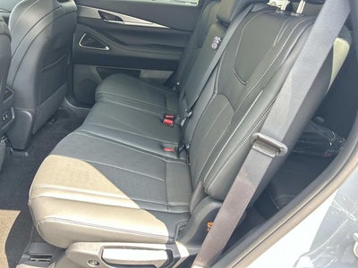 2027 INFINITI QX60 LUXE