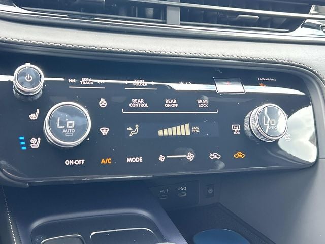 2027 INFINITI QX60 LUXE