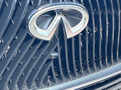 2027 INFINITI QX80 PURE