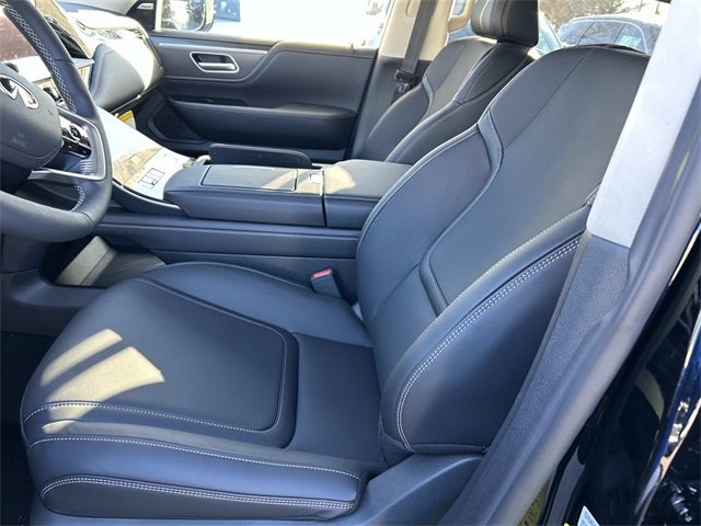 2026 INFINITI QX80 PURE W/ SPLIT BENCH