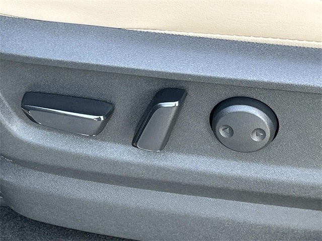 2026 INFINITI QX80 PURE W/ SPLIT BENCH