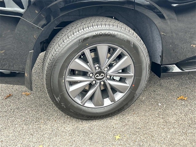 2026 INFINITI QX80 PURE W/ SPLIT BENCH