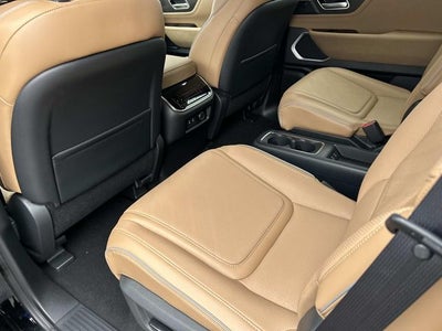 2026 INFINITI QX80 LUXE
