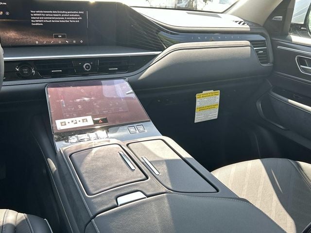 2026 INFINITI QX80 LUXE