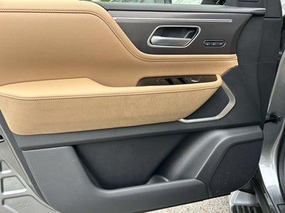 2026 INFINITI QX80 LUXE